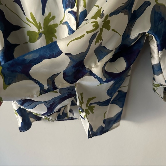 Zara Floral Button Down Oversize Shirts in White and Blue Size M - Picture 8 of 10